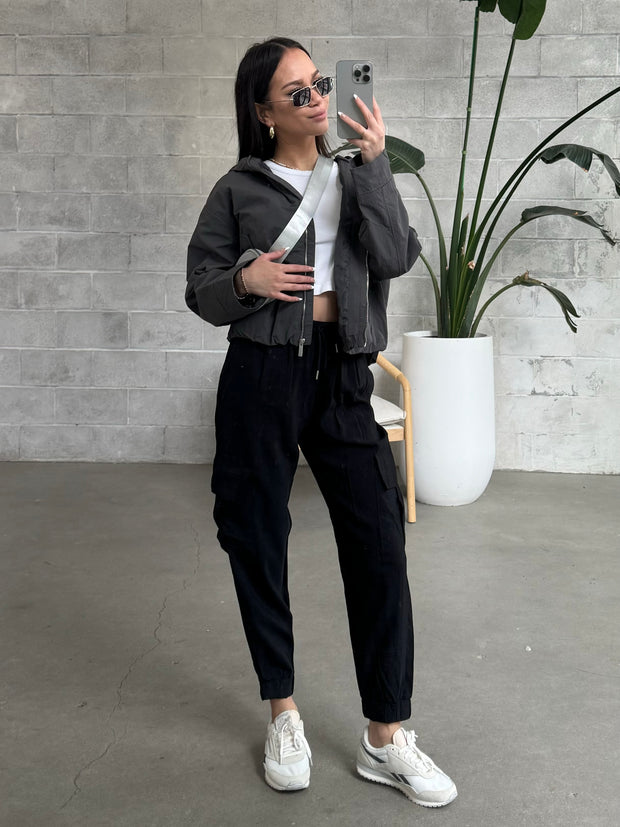 ROOM 34 Elastic Waist Cargo Jogger