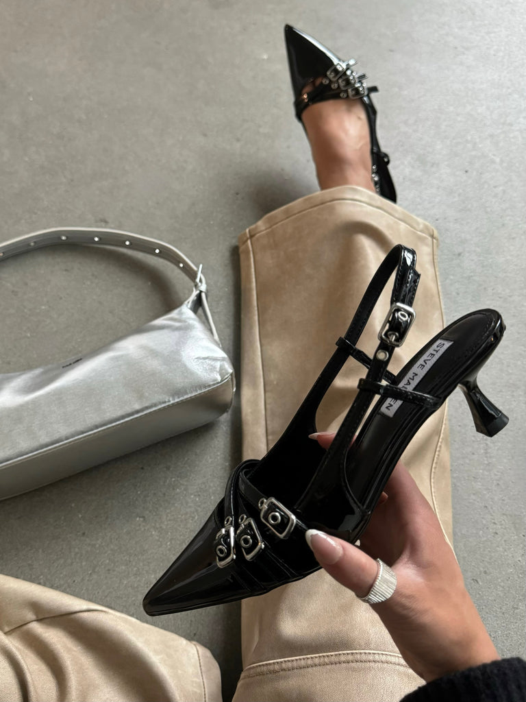 Hotel Kalinga Steve Madden Travel Sandal Macy's Kalinga Ashok