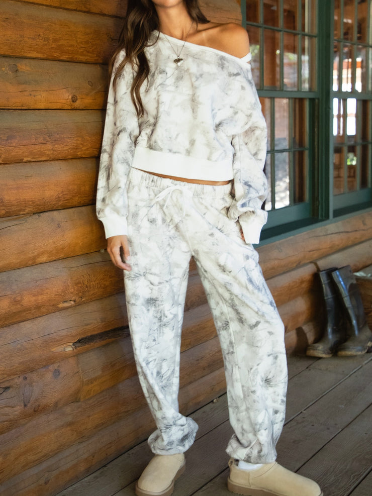27 Avery Camo Fleece Sweatpants