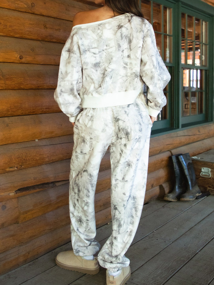 27 Avery Camo Fleece Sweatpants