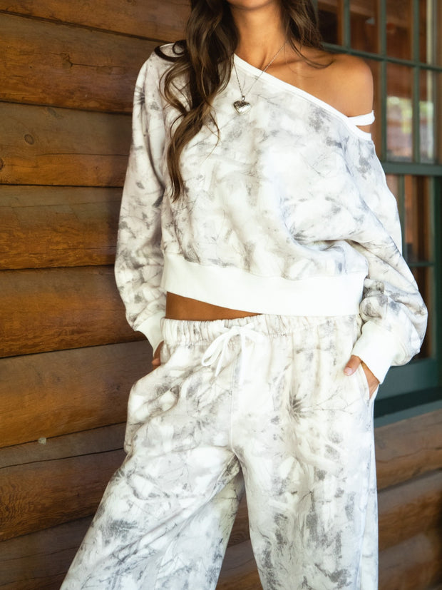 27 Avery Camo Fleece Off-Shoulder Sweatshirt
