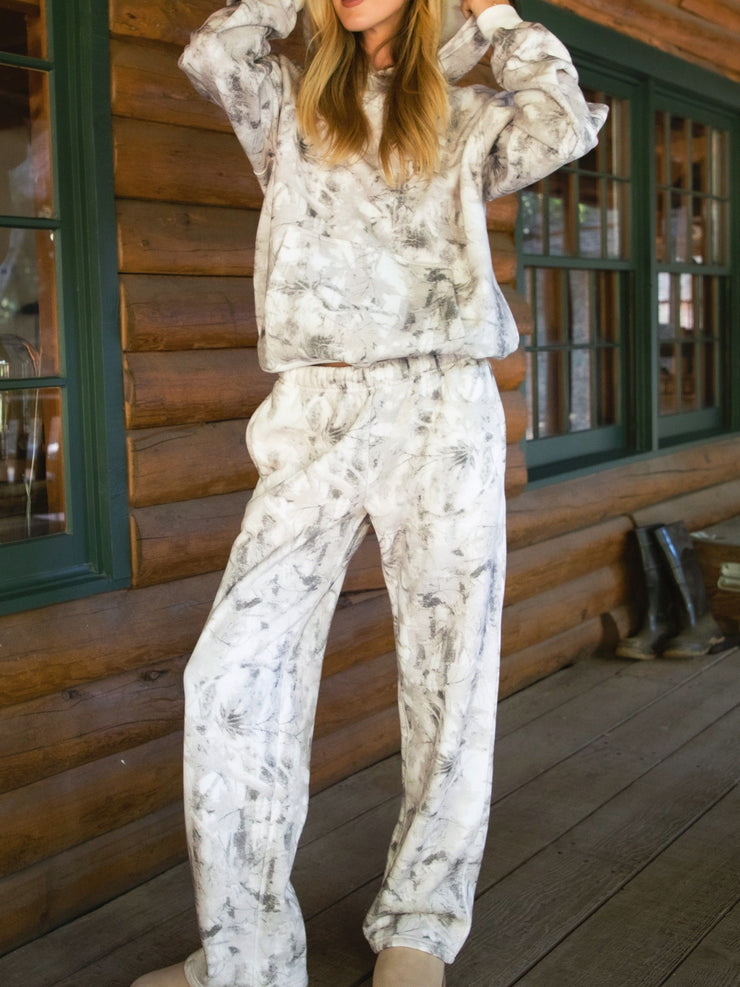 27 Avery Camo Fleece Classic Hoodie