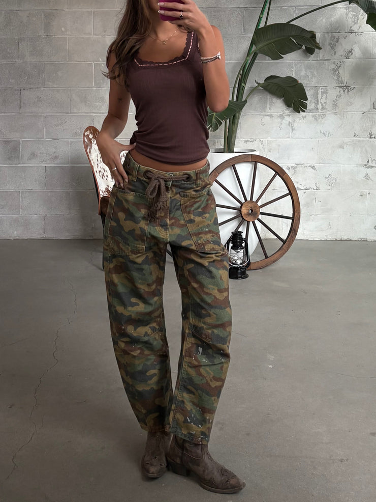 FREE PEOPLE Moxie Printed Low-Slung Barrel Jeans