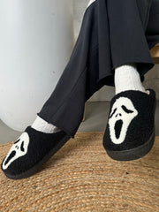 27 Halloween Slippers