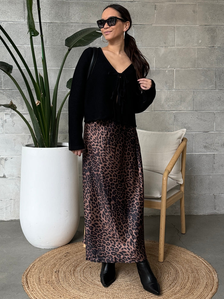 27 Elastic Waist Leopard Maxi Skirt