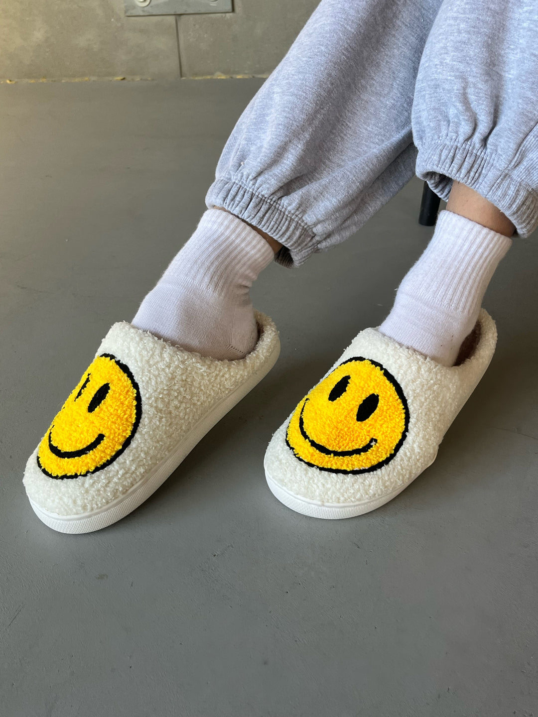★関税込★ACME DE LA VIE X Smiley★BIKER SMILEY ROOM SLIPPER Amazon.com | Bevaney Smile Face Slippers for Women, Soft