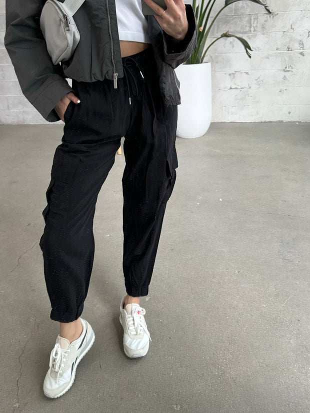 ROOM 34 Elastic Waist Cargo Jogger