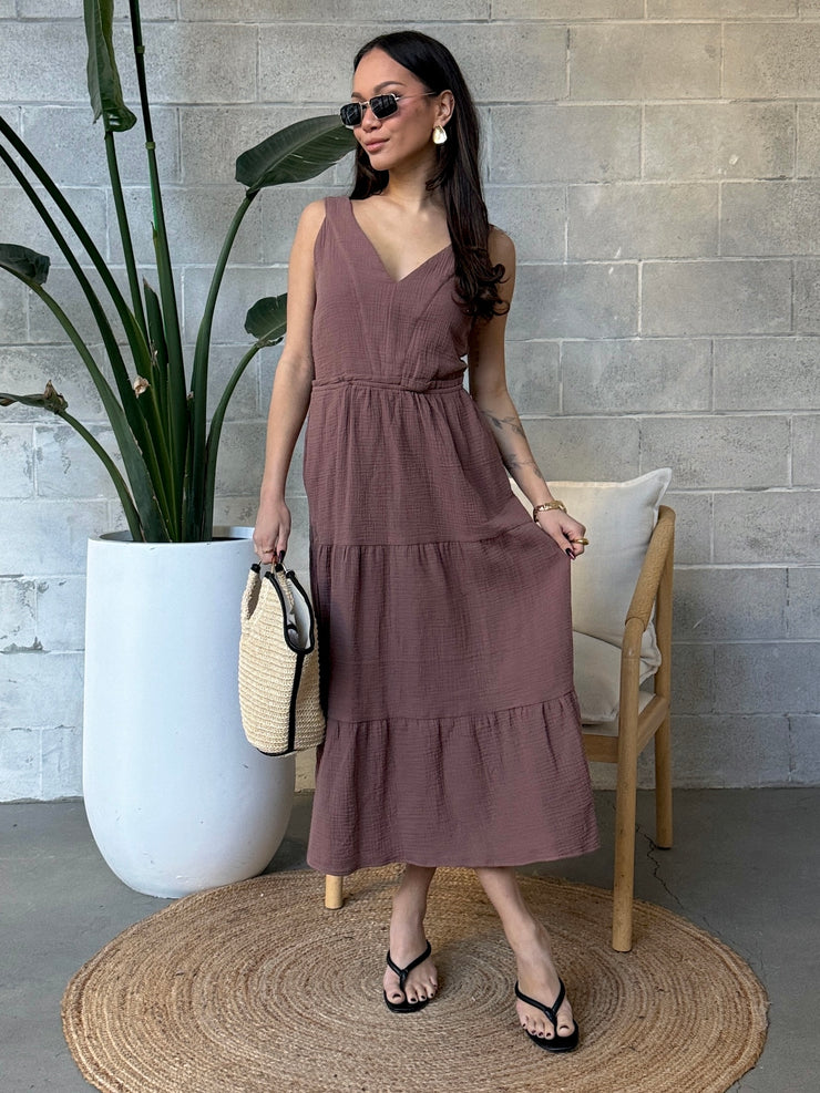 DEX Sleeveless Textured Tiered Midi Dress