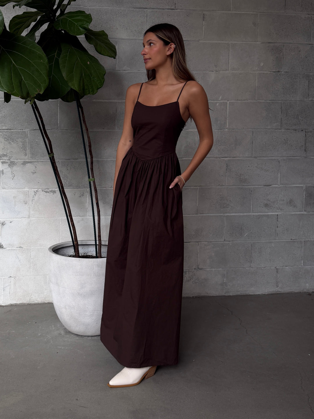 chestnut drop waist maxi dress brown product info and reviews ONLY Kara – 27 Boutique YGroup_m_cabana_shirt modern proportion Elegant Black Velvet Strapless Color:Picture Color D