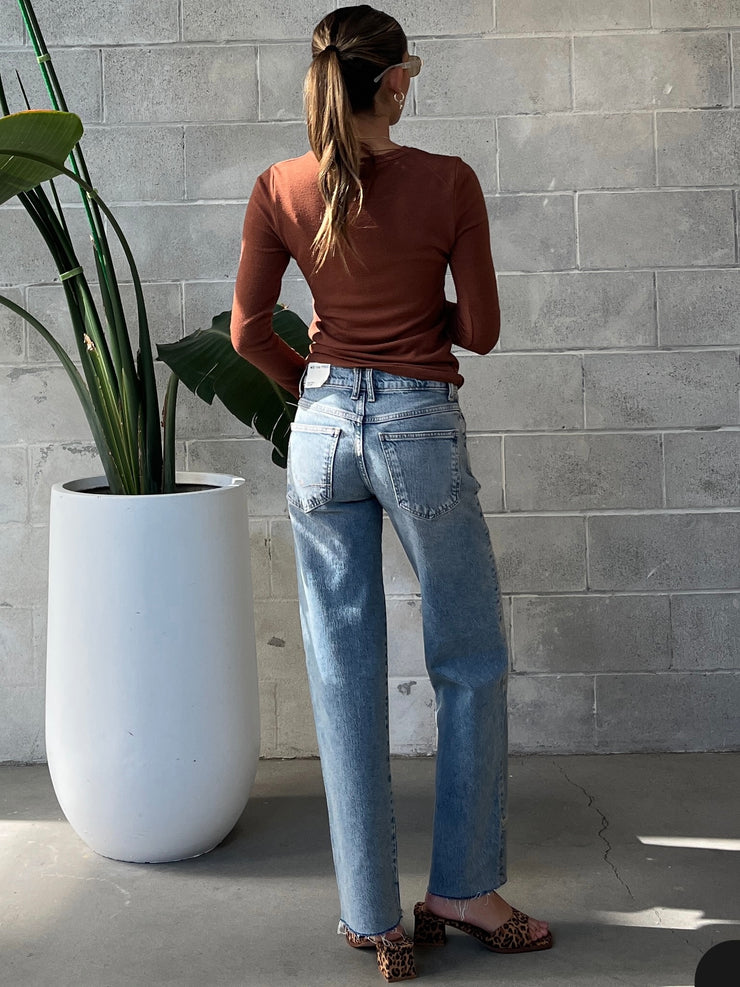 DEX Crewneck Long Sleeve Top