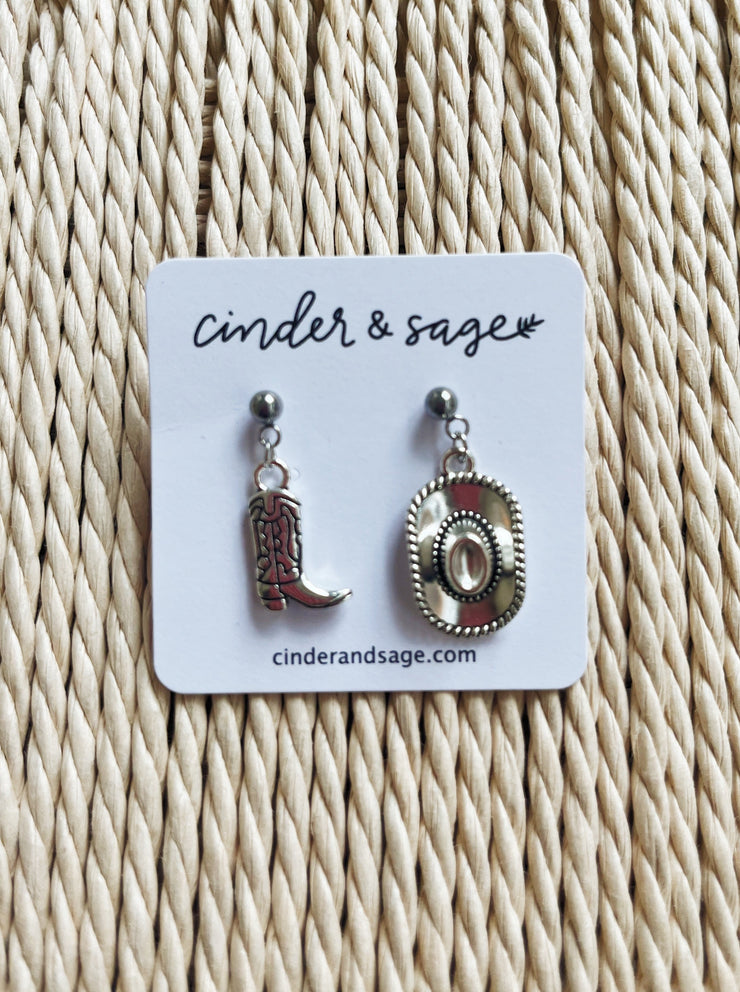 CINDER & SAGE Western Charm Earrings