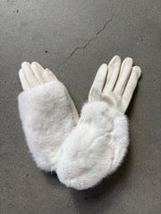 C'EST MOI 2 Piece Faux Fur Gloves