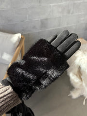 C'EST MOI 2 Piece Faux Fur Gloves