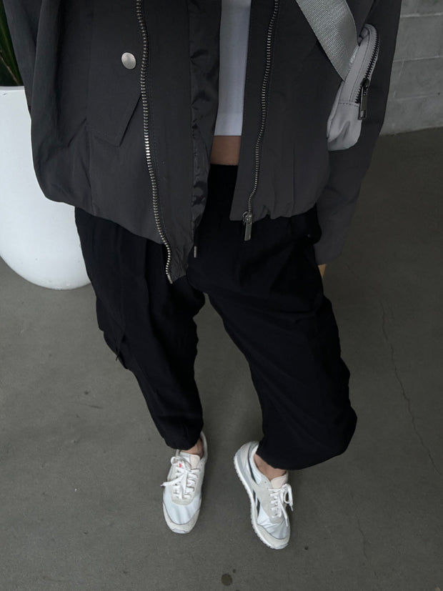 ROOM 34 Elastic Waist Cargo Jogger