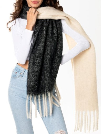 C'EST MOI Blanket Scarf