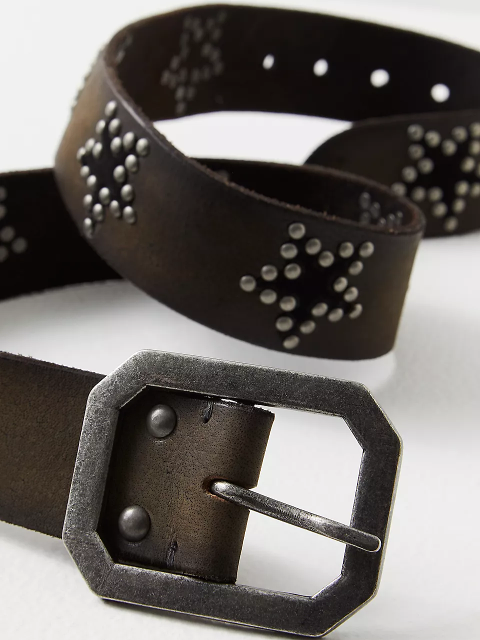 FREE PEOPLE Starcrossed Studded Belt – 27 Boutique display picture 1