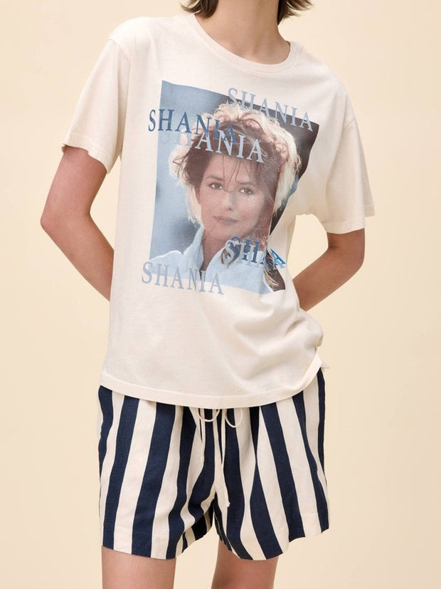 DAYDREAMER Shania Twain Woman In Me Boyfriend Tee