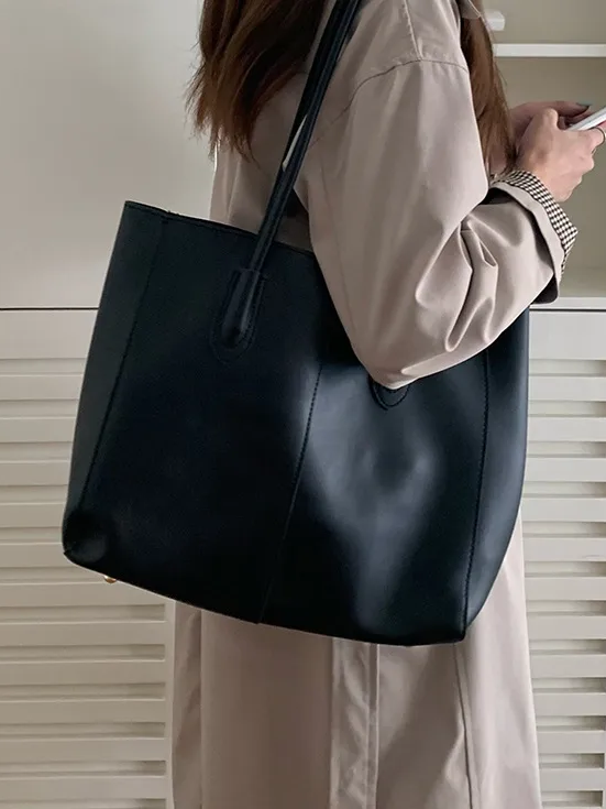 27 Faux Leather Tote Bag Black