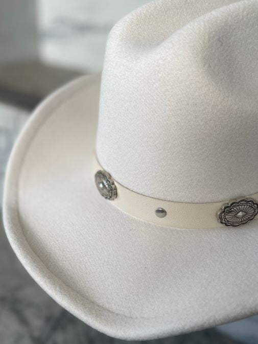 27 Oval Coin Cowboy Hat