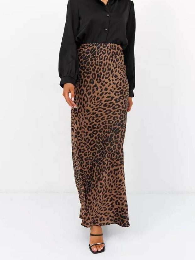 27 Elastic Waist Leopard Maxi Skirt