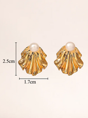 27 Pearl Shell Stud Earrings