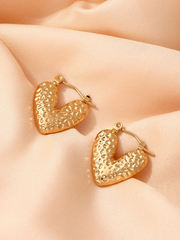 27 Textured Heart Earring