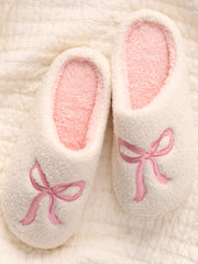 THE DARLING EFFECT Fuzzy Slippers