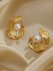 27 Pearl Swirl Stud Earrings