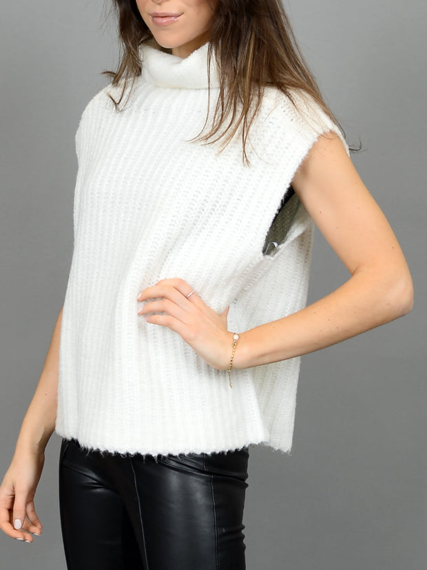 RD STYLE Knit Turtleneck Sleeveless Top