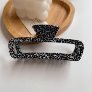 27 Lexi Medium Hair Clip
