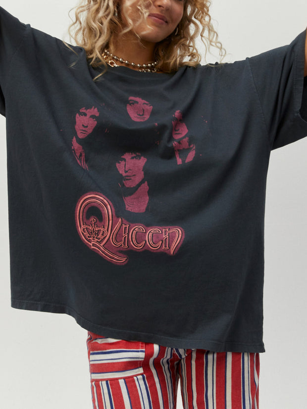 DAYDREAMER Queen Four Portraits One Size Tee